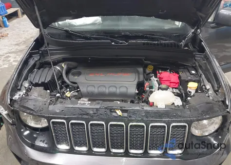 2020 Jeep Renegade Latitude 4X4 from USA, damaged, VIN ZACNJBBB8LPL19526